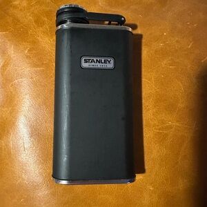 Stanley Classic Easy Fill Wide Mouth Flask 8 OZ Matte Black